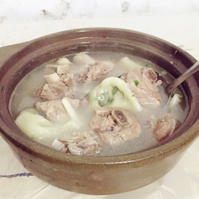 馄饨鸭煲