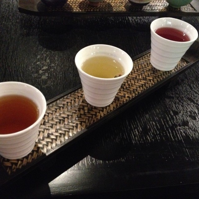 女士茶水