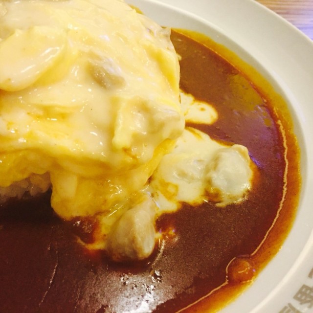 咖喱鸡肉蛋包饭