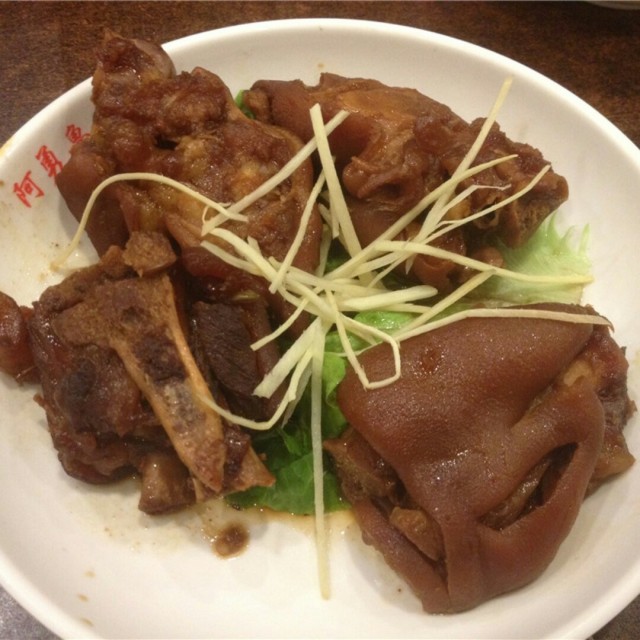 卤猪脚