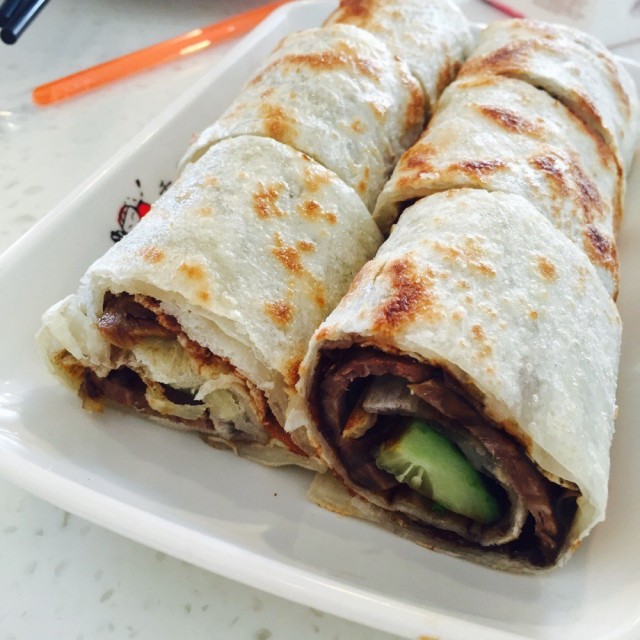 大饼卷牛肉