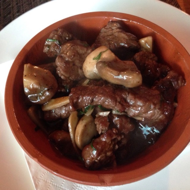 蘑菇牛肉