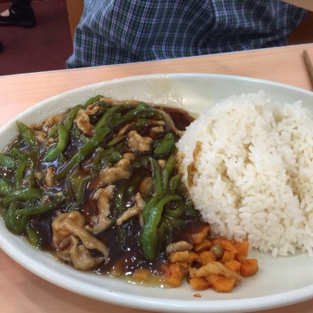 青椒肉丝饭