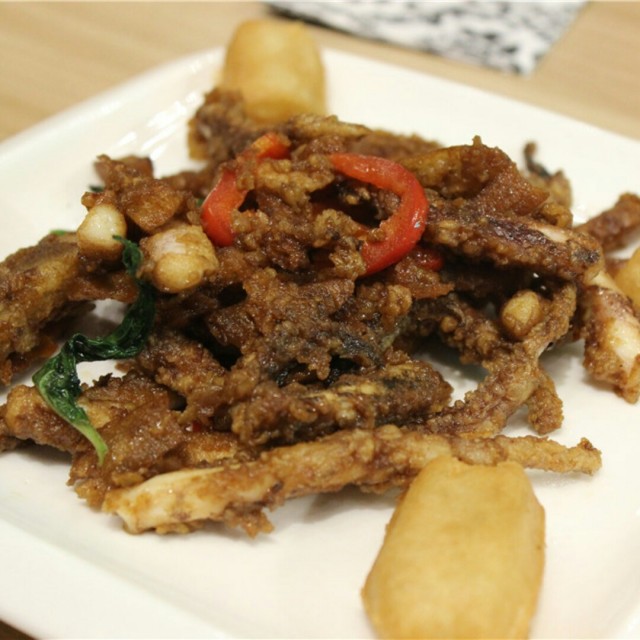 酥炸鱿鱼须