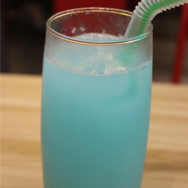 蓝柠汽水