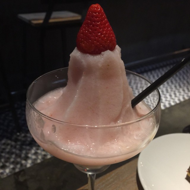 草莓牛奶龙色拉
