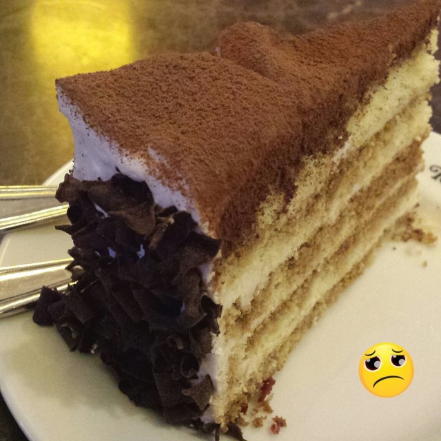 tiramisu cake