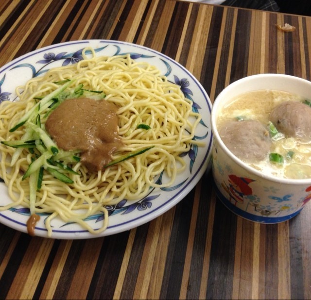 宵夜的最佳選擇，涼麵＋三合一湯，清爽又美味