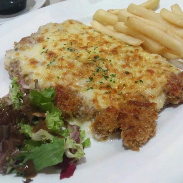 Cutlet with melted cheese