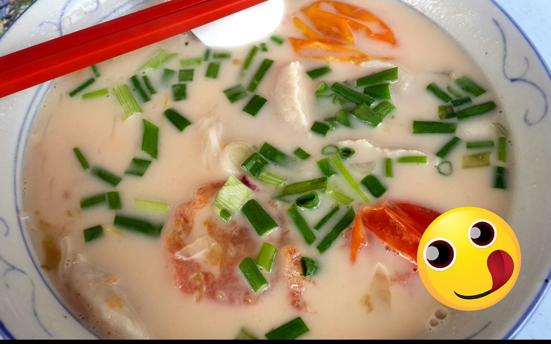 Fish Paste Mihun Soup Kaki Bola XO Fried Fish Head Noodle's photo in