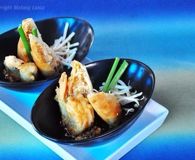 ปอเปี๊ยะไส้ผัดไท 129.-