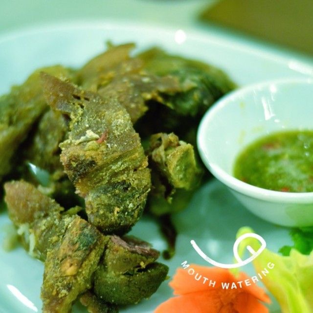 ขาหมูทอด