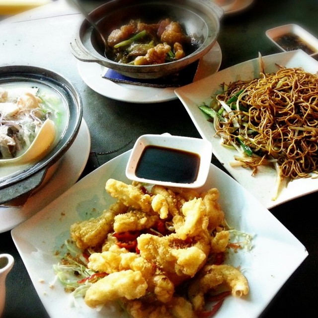 豉油王炒面、椒盐鱿鱼、杂菜煲、班腩煲
