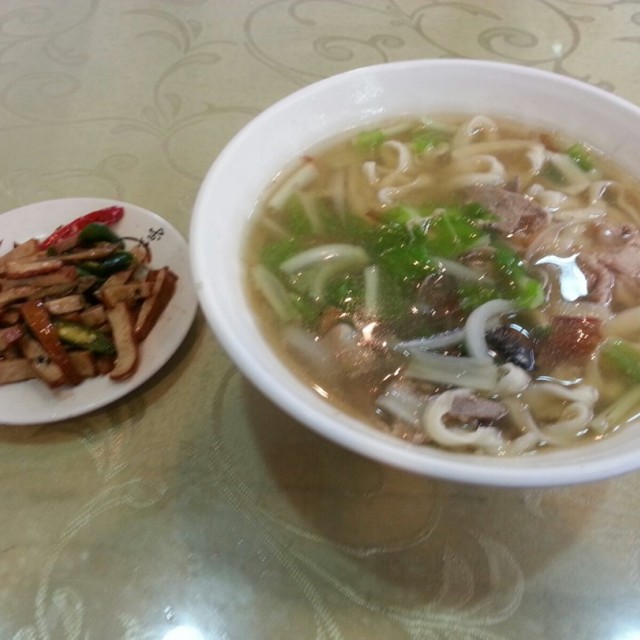 什錦刀削麵