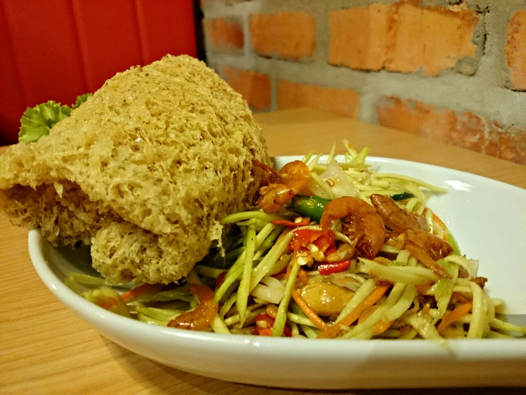 Crispy Catfish With Mango Salad Absolute Thai S Photo In Bandar Utama Klang Valley Openrice Malaysia