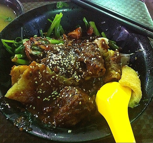 Dry version $4.80. Items from $0.40 to $1 each. Chee cheong fan $0.80