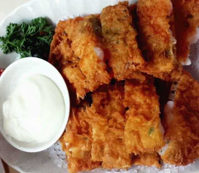 crispy prawn cake