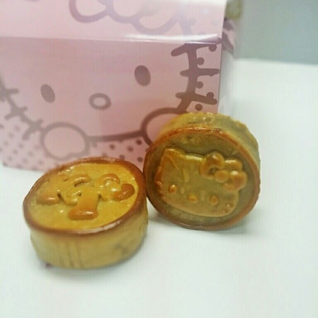 Hello Kitty Mooncake