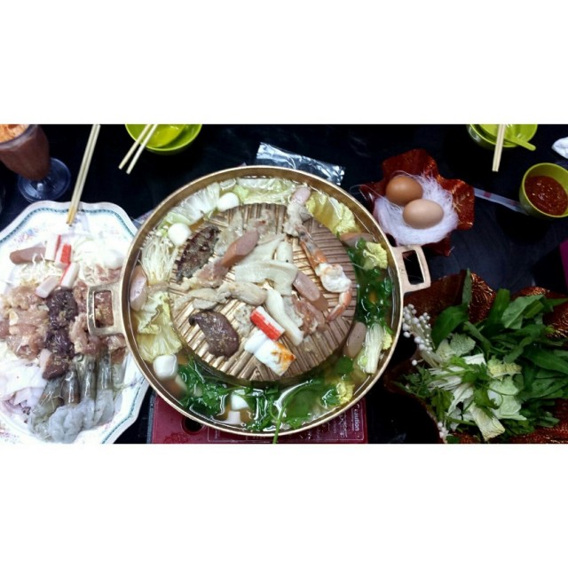 Thai Mookata