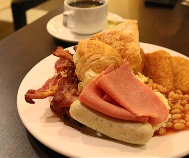 Breakfast Buffet Eat-all-you-can