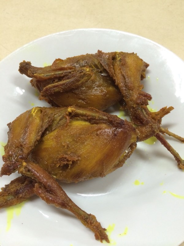 Burung Dara Goreng Medan Baru Resto S Photo In Pasar Baru