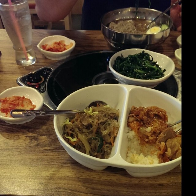 泡菜豚肉饭