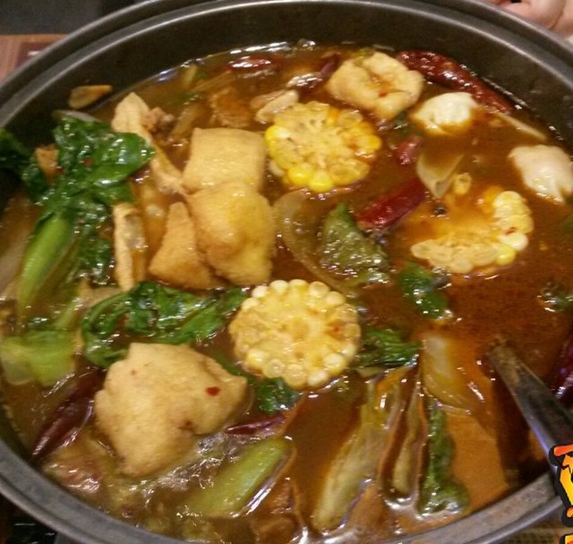 麻辣雞煲火鍋任食
