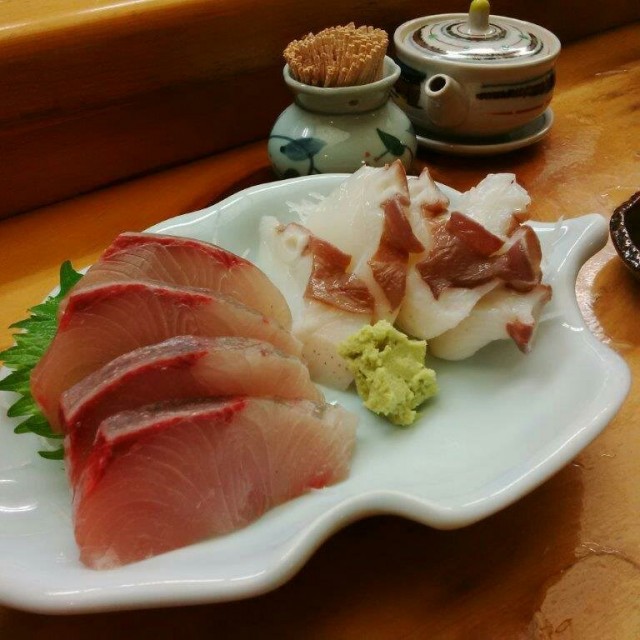 Hamachi Sashimi
