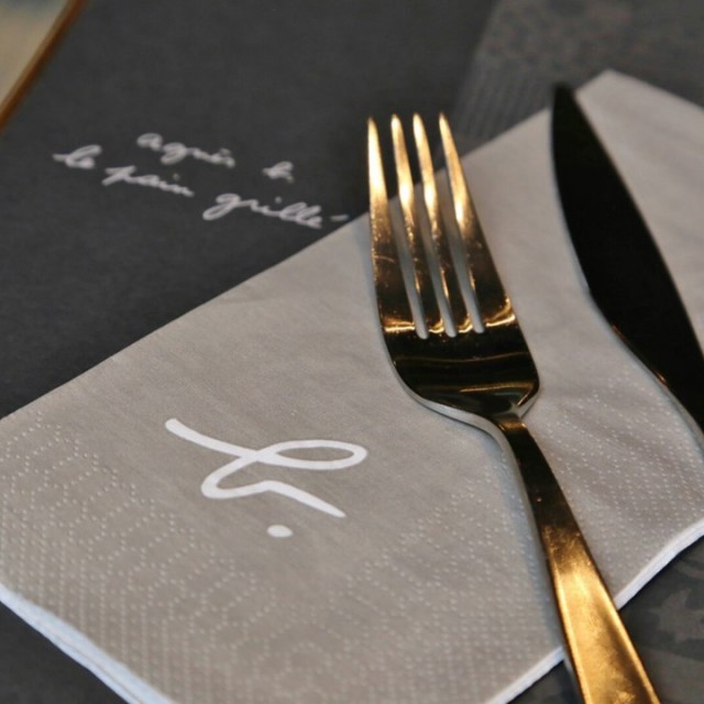 又搬番去舊時禮頓道同一個舖位