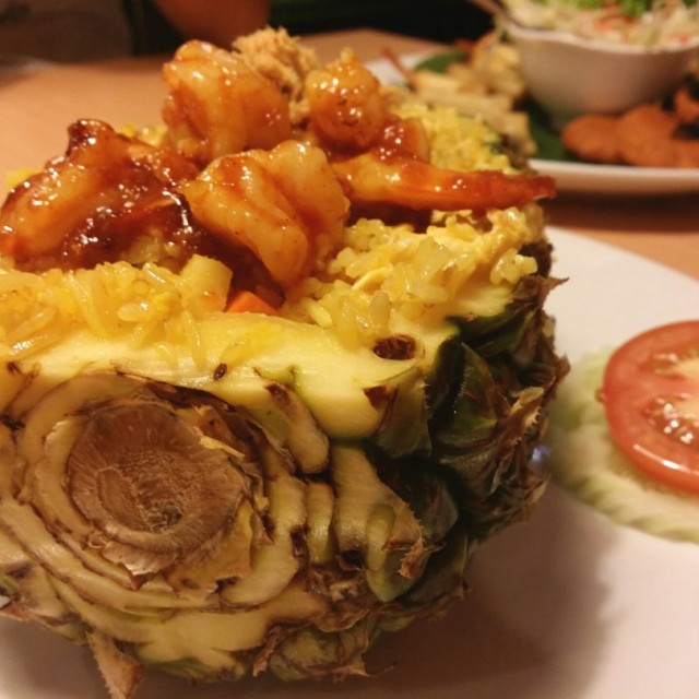Pineapple fried rice set