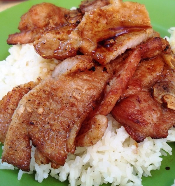 薄豬扒不韌,那點油份來自雞汁。