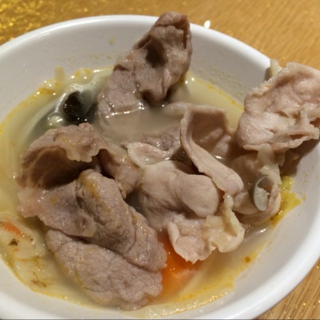 Prefers the pork ribs soup base