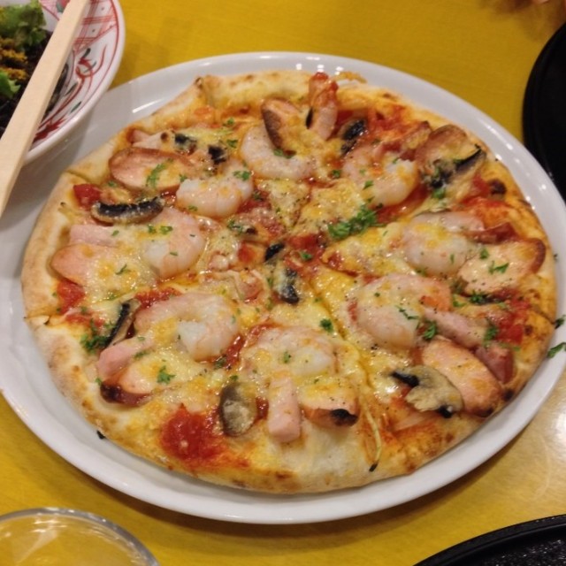 Seafood Pizza