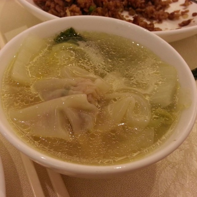 雞湯味濃，雲吞皮薄涵靚，必食