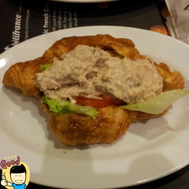 Classic Tuna Deli Croissant