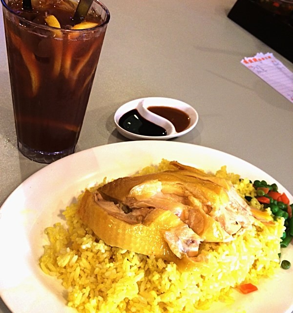 油飯齋油無味，雞只係普通。無下次！