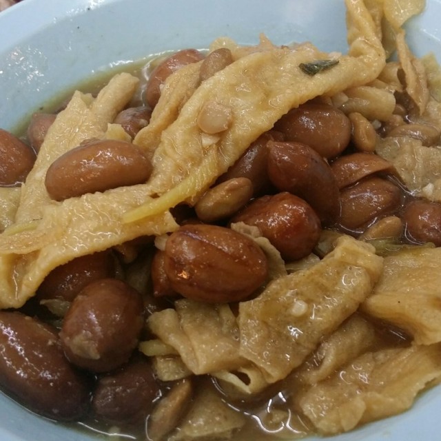 tau ki and braised peanuts