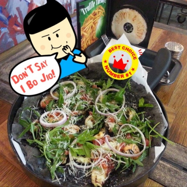 Squid Ink Pizza 墨汁比萨