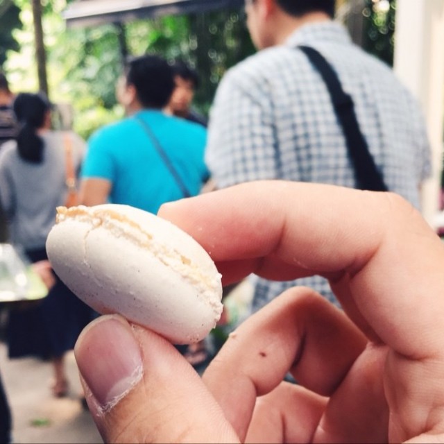 Foie gras macaroon