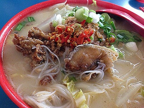 Fish Head Mee Hoon Soup
鱼头米粉汤
