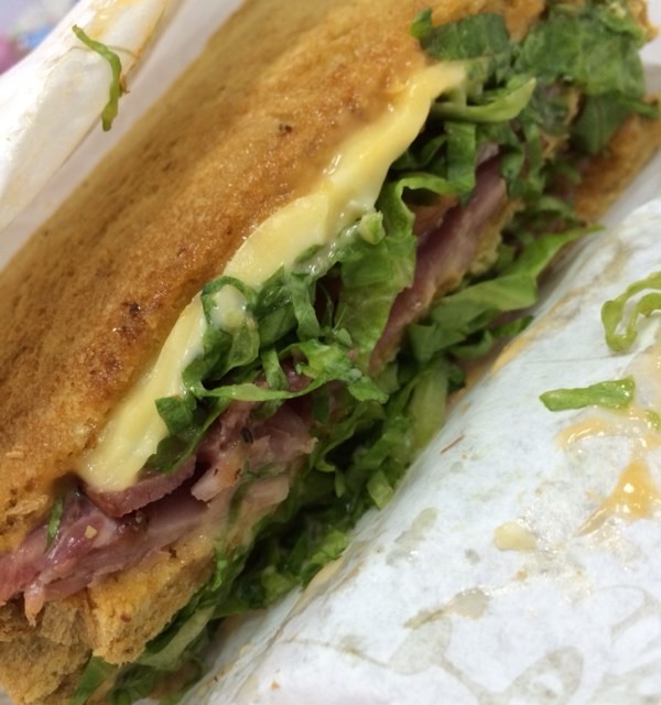 White Bread Toast w/Roasted Beef & Cheddar Cheese