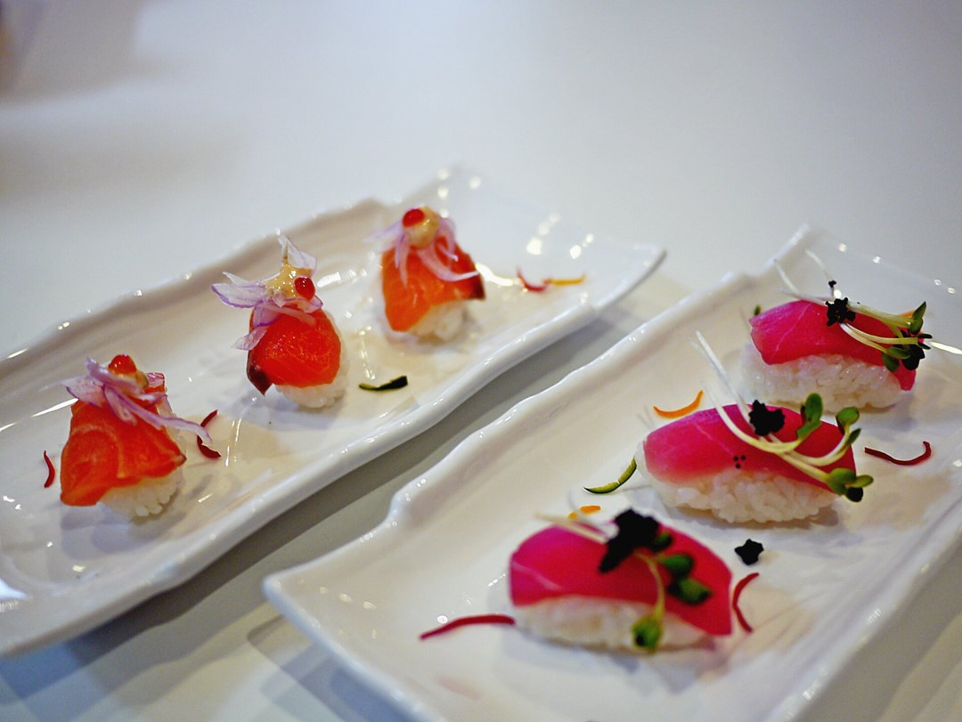 Tasty Lab Address ซูชิแซลมอน และทูน่า - Tasty Lab's photo in KhlongLuang Bangkok ...