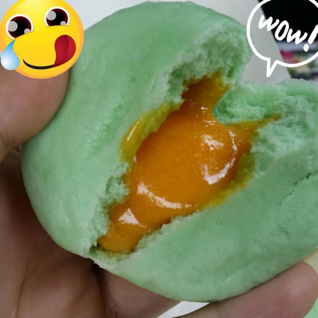 custard egg bun