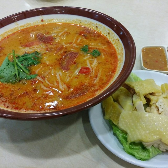 冬蔭功海南雞湯粉