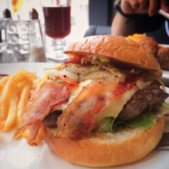 Candied Bacon Beef Burger