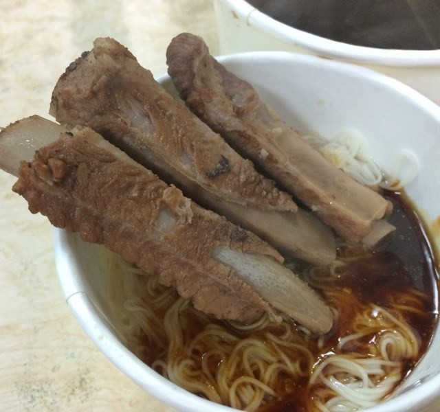 [5 Stars] 份量多且肉嫩帶筋，啃起來很輕鬆，必吃！