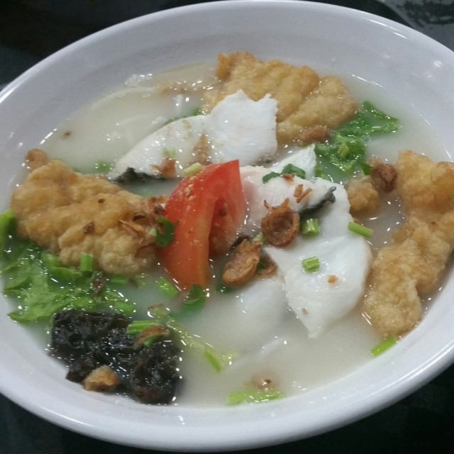 Mixed Fish Soup With Noodles