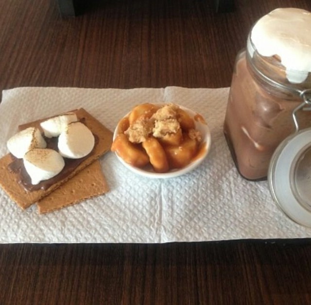 dessert choco caramel