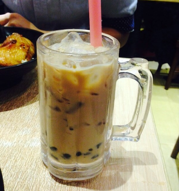 奶茶味道同一般珍珠奶茶的味道唔同 麻麻地🙆 飲管好細 勁難去飲d珍珠😂