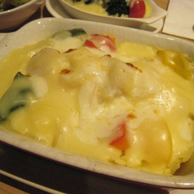 芝士焗三文魚海鮮飯